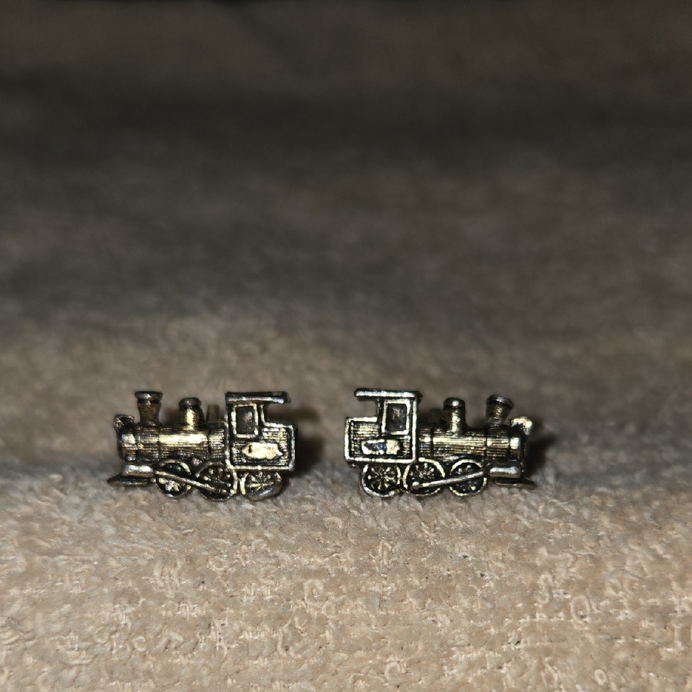 Vintage Sarah Coventry Train Cufflinks in Gold Tone